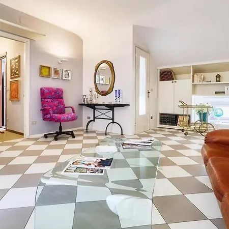 Appartamento Art & Design In Centro Storico
